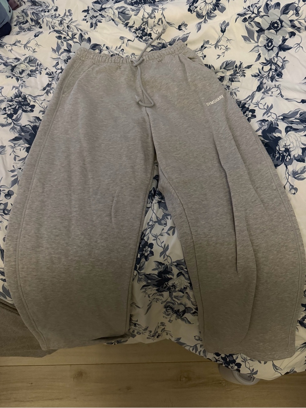 Gymshark Women's Gray Sweatpants Cozy Luxe